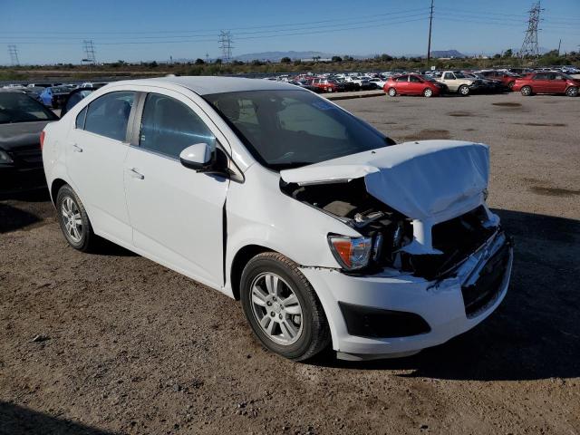 1G1JC5SH8G4102167 - 2016 CHEVROLET SONIC LT WHITE photo 4