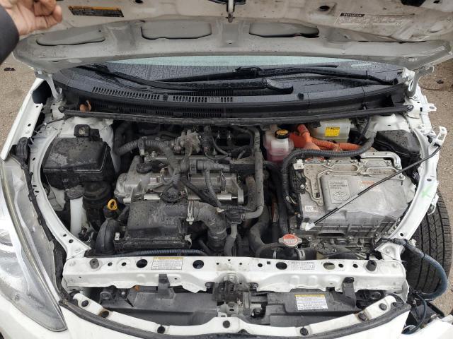 JTDKDTB30G1135361 - 2016 TOYOTA PRIUS C WHITE photo 11