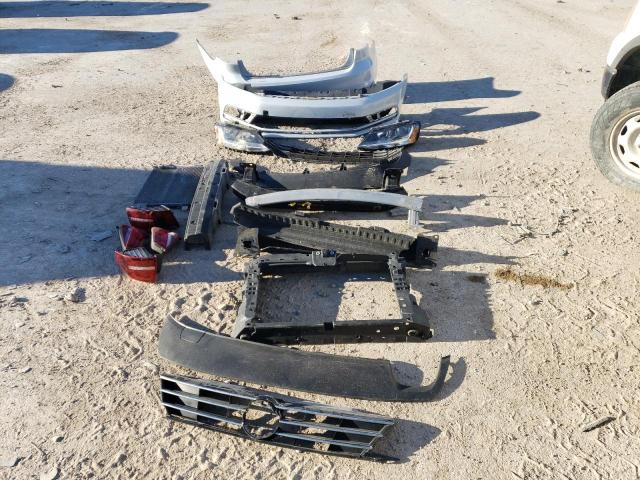 3VWDB7AJ9HM311976 - 2017 VOLKSWAGEN JETTA SE 银色 照片 12