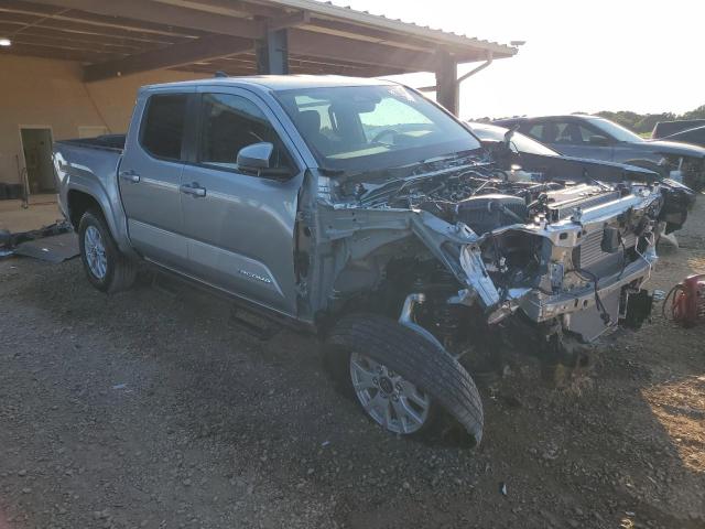 3TYLB5JN5RT023318 - 2024 TOYOTA TACOMA DOUBLE CAB SILVER photo 4