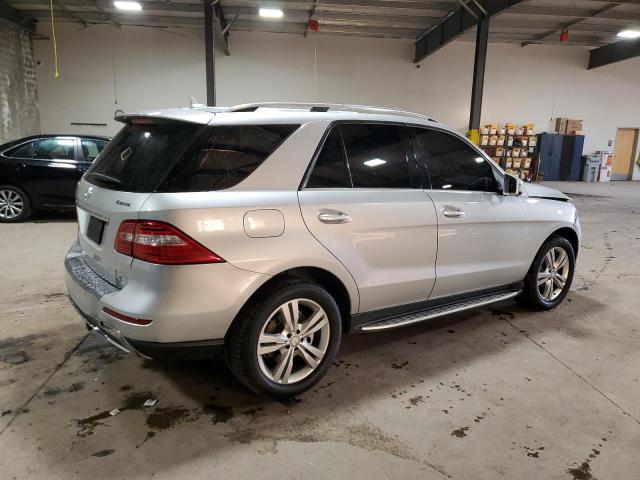 4JGDA5HB0FA543820 - 2015 MERCEDES-BENZ ML 350 4MATIC SILVER photo 3