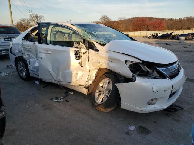 JTHBB1BA9A2021626 - 2010 LEXUS HS 250H WHITE photo 4