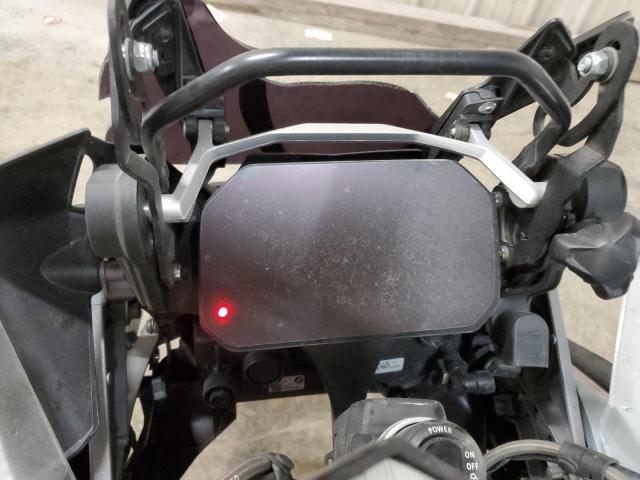 WB10M130XN6F13816 - 2022 BMW R 1250 GS ADVENTURE SILVER photo 7