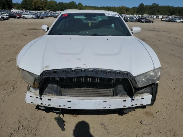 2C3CDXBG7EH150196 - 2014 DODGE CHARGER SE WHITE photo 5