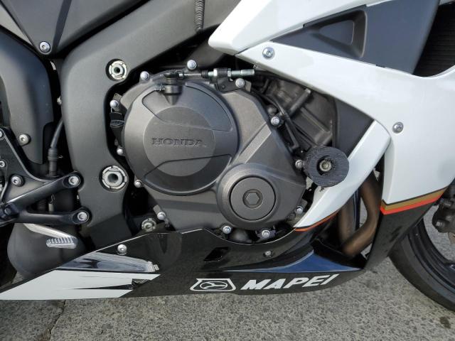 JH2PC40658M100303 - 2008 HONDA CBR600 RR WHITE photo 7