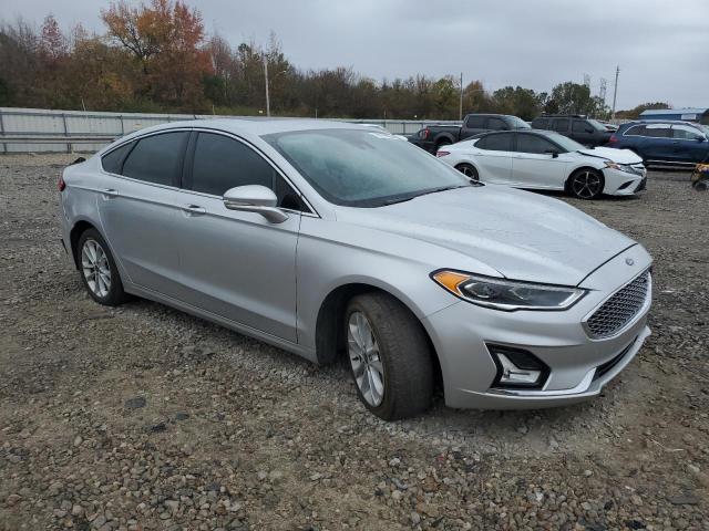 3FA6P0SU3KR145533 - 2019 FORD FUSION TITANIUM GRAY photo 4