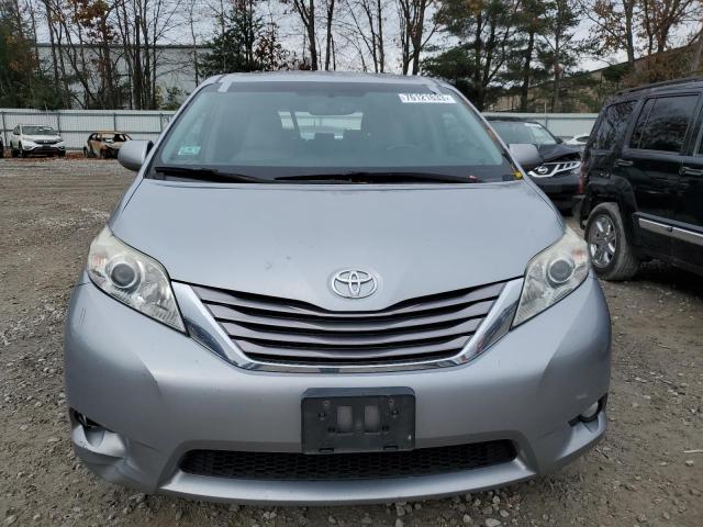 5TDYK3DCXGS747857 - 2016 TOYOTA SIENNA XLE SILVER photo 5