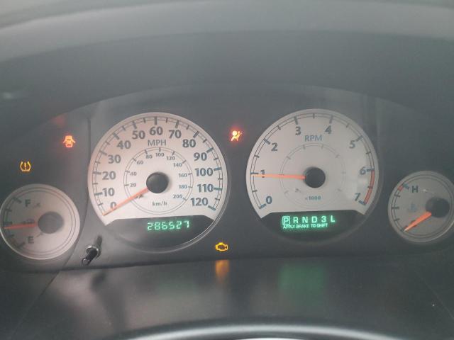 2C4GP54L25R166545 - 2005 CHRYSLER TOWN & COU TOURING WHITE photo 9