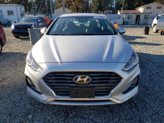 5NPE24AF3KH746880 - 2019 HYUNDAI SONATA SE SILVER photo 5