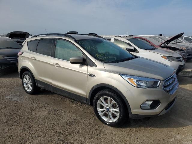 1FMCU9GD9JUB81796 - 2018 FORD ESCAPE SE GOLD photo 4