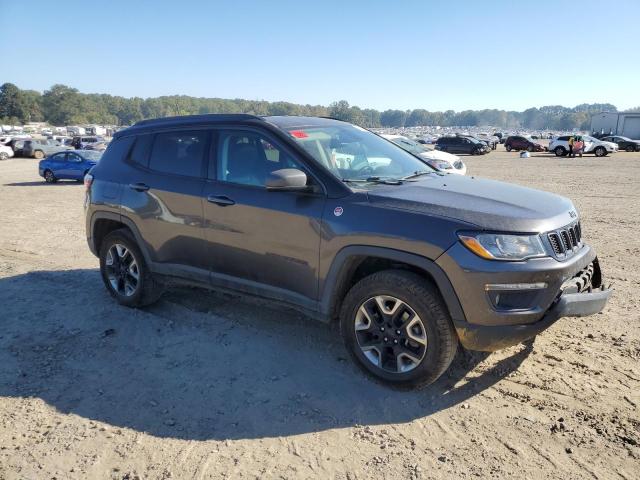 3C4NJDDBXJT465492 - 2018 JEEP COMPASS TRAILHAWK GRAY photo 4