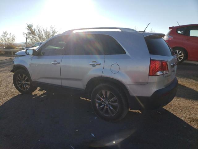 5XYKUDA26BG034686 - 2011 KIA SORENTO EX SILVER photo 2