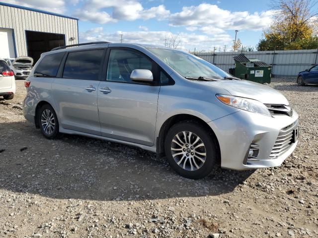 5TDYZ3DCXKS994607 - 2019 TOYOTA SIENNA XLE SILVER photo 4