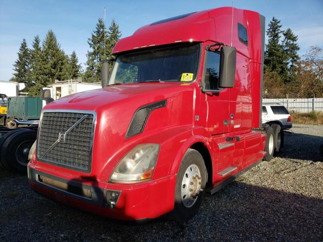 4V4NC9EH6HN965867 - 2017 VOLVO VN VNL RED photo 2