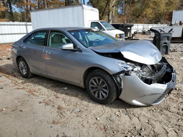 4T4BF1FK3GR518632 - 2016 TOYOTA CAMRY LE SILVER photo 4