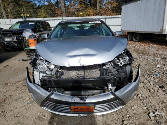 4T4BF1FK3GR518632 - 2016 TOYOTA CAMRY LE SILVER photo 5