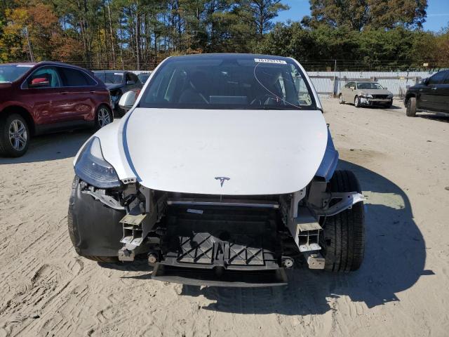 7SAYGDEF7PF668492 - 2023 TESLA MODEL Y WHITE photo 5