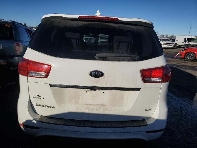 KNDMB5C17G6178718 - 2016 KIA SEDONA LX WHITE photo 6