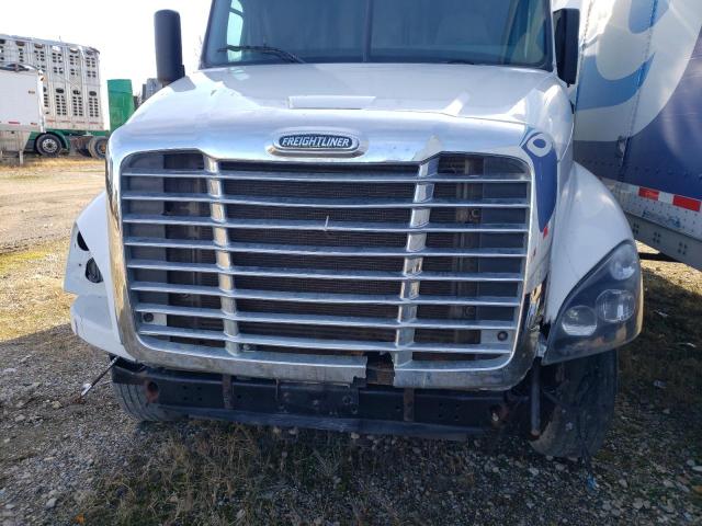 3AKJGLDR9HSHT4267 - 2017 FREIGHTLINER CASCADIA 1 WHITE photo 7