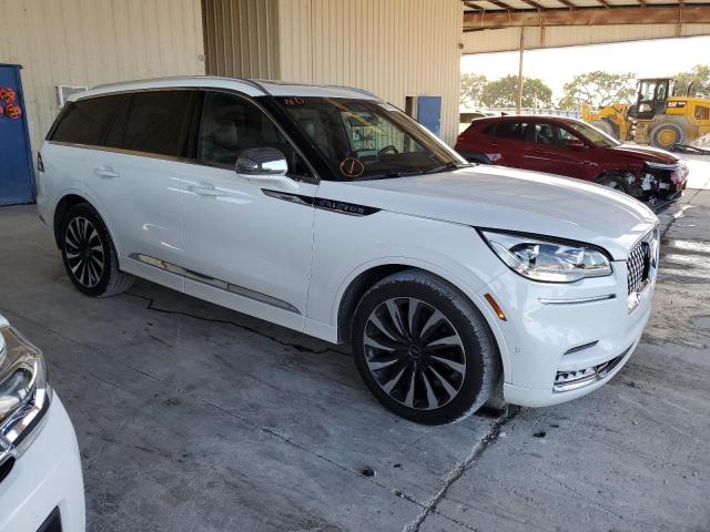 5LMYJ9YY7LGL15526 - 2020 LINCOLN AVIATOR BLACK LABEL GRAND TOURING WHITE photo 4