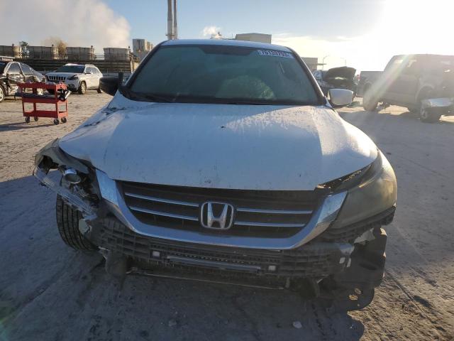 1HGCR2F36DA097934 - 2013 HONDA ACCORD LX WHITE photo 5