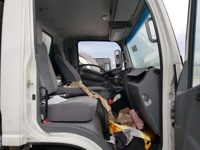 JALE5W162H7900865 - 2017 ISUZU NQR WHITE photo 5