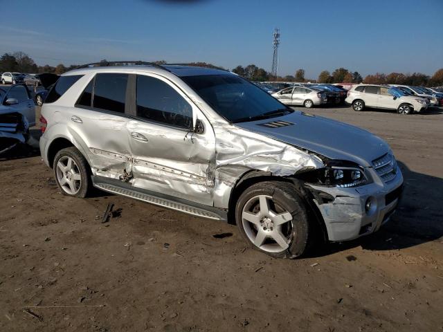 4JGBB72E48A328401 - 2008 MERCEDES-BENZ ML550 550 SILVER photo 4