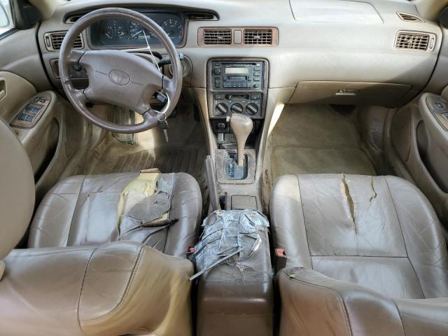 JT2BF28K8W0145264 - 1998 TOYOTA CAMRY LE GOLD photo 8