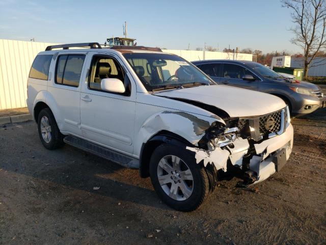 5N1AR18U45C751644 - 2005 NISSAN PATHFINDER LE WHITE photo 4