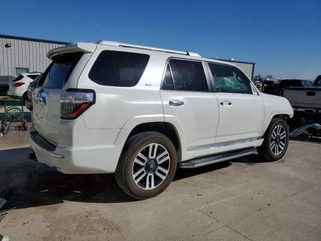 JTEZU5JR6G5110954 - 2016 TOYOTA 4RUNNER SR5 WHITE photo 3