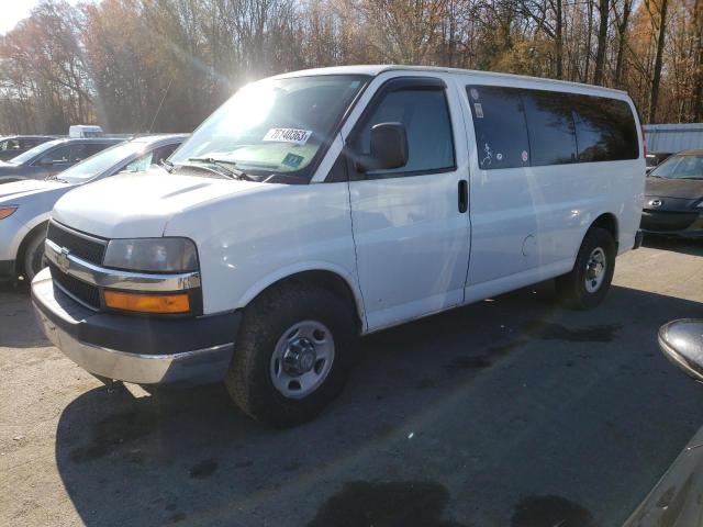 1GAWGRFA7E1155360 - 2014 CHEVROLET EXPRESS G2 LT WHITE photo 1