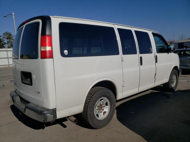 1GAWGRFA7E1155360 - 2014 CHEVROLET EXPRESS G2 LT WHITE photo 3