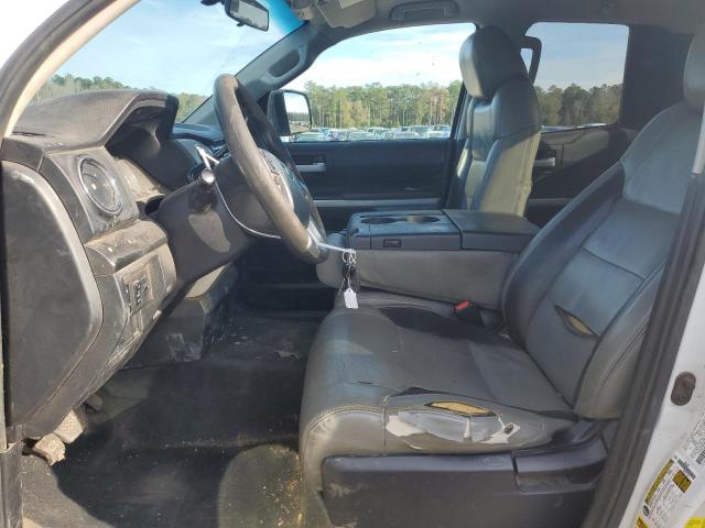 5TFUM5F14EX052474 - 2014 TOYOTA TUNDRA DOUBLE CAB SR/SR5 WHITE photo 7