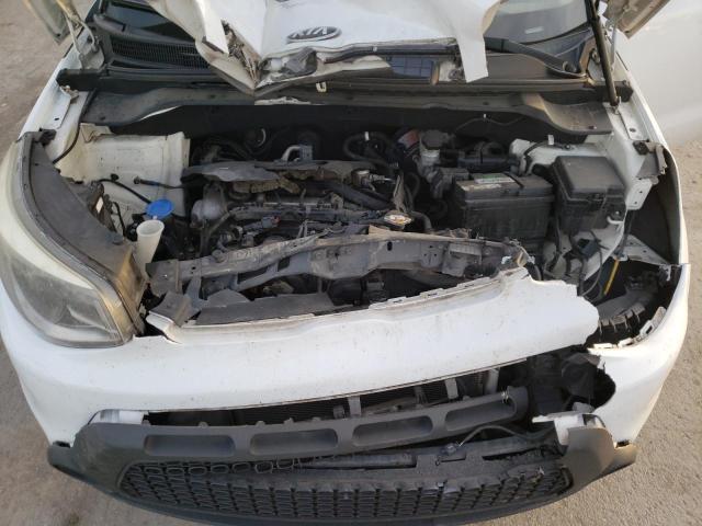 KNDJN2A23E7083794 - 2014 KIA SOUL WHITE photo 11