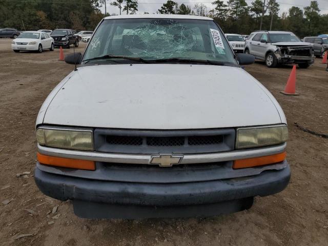 1GCCS145628123082 - 2002 CHEVROLET S TRUCK S10 WHITE photo 5