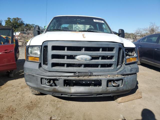 1FTSW20546ED68305 - 2006 FORD F250 SUPER DUTY WHITE photo 5