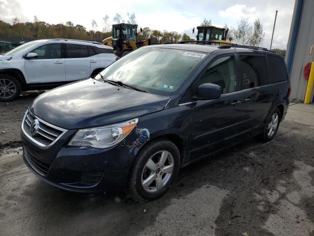 2009 VOLKSWAGEN ROUTAN SE, 