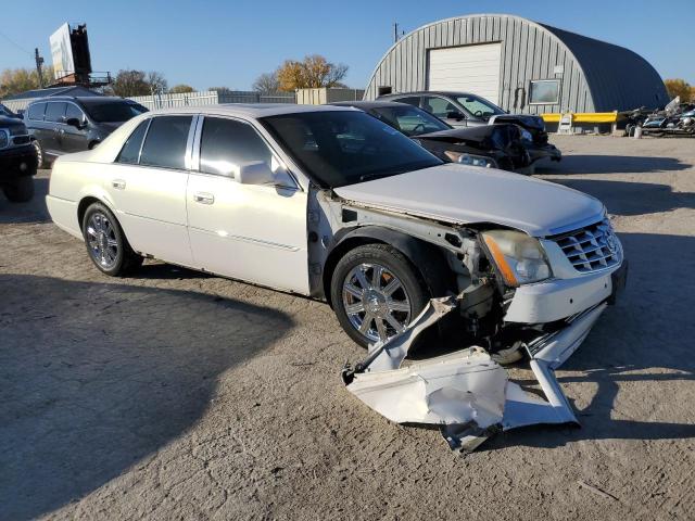 1G6KD57Y97U144111 - 2007 CADILLAC DTS WHITE photo 4