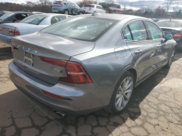 7JRA22TK4LG041168 - 2020 VOLVO S60 T6 MOMENTUM GRAY photo 3