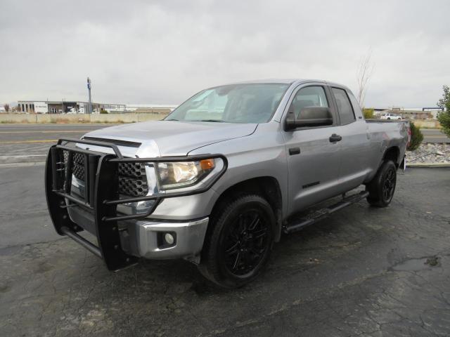 5TFUY5F19LX908515 - 2020 TOYOTA TUNDRA DOUBLE CAB SR/SR5 SILVER photo 2