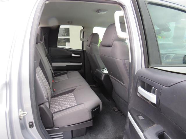 5TFUY5F19LX908515 - 2020 TOYOTA TUNDRA DOUBLE CAB SR/SR5 SILVER photo 6