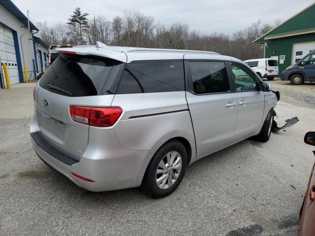 KNDMB5C10H6249064 - 2017 KIA SEDONA LX SILVER photo 3