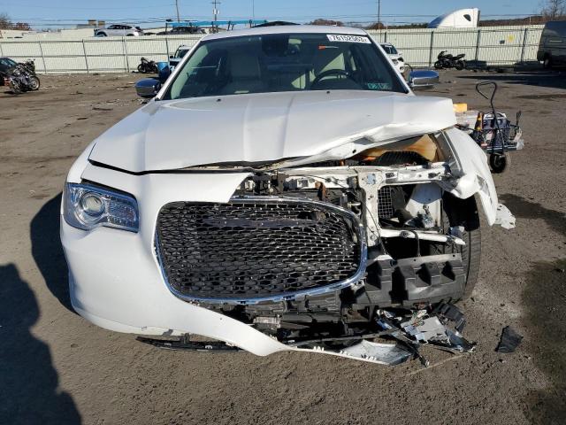 2C3CCAET0FH772598 - 2015 CHRYSLER 300C WHITE photo 5