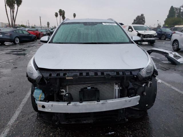 KNDCB3LCXL5448686 - 2020 KIA NIRO LX SILVER photo 5