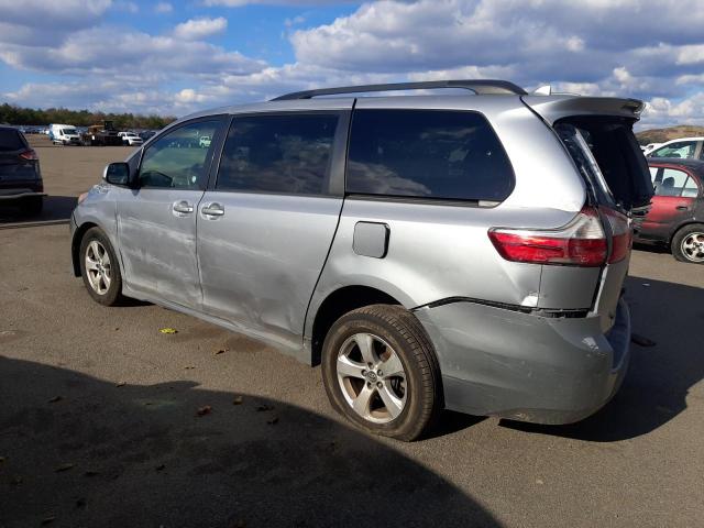 5TDKZ3DC5JS901836 - 2018 TOYOTA SIENNA LE GRAY photo 2