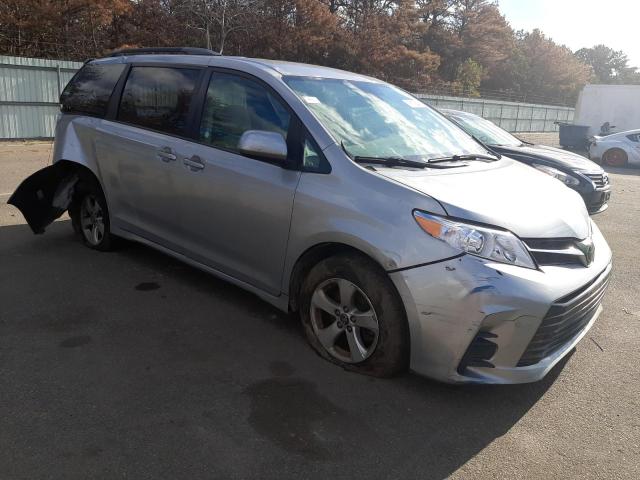 5TDKZ3DC5JS901836 - 2018 TOYOTA SIENNA LE GRAY photo 4