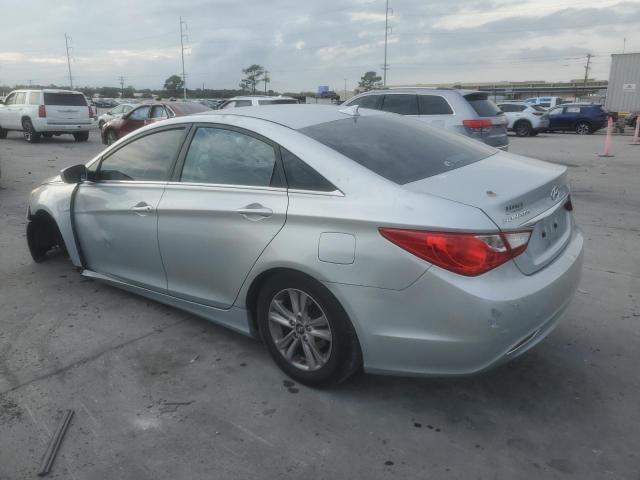 5NPEB4AC3CH413182 - 2012 HYUNDAI SONATA GLS SILVER photo 2