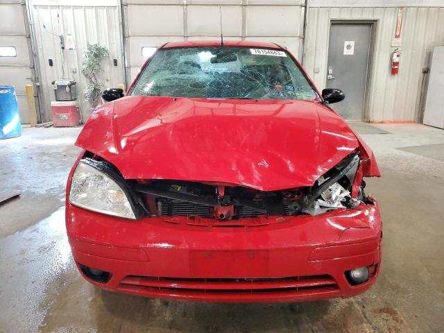 1FAHP34N57W211360 - 2007 FORD FOCUS ZX4 RED photo 5