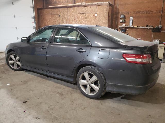 4T1BF3EK2BU744919 - 2011 TOYOTA CAMRY BASE GRAY photo 2