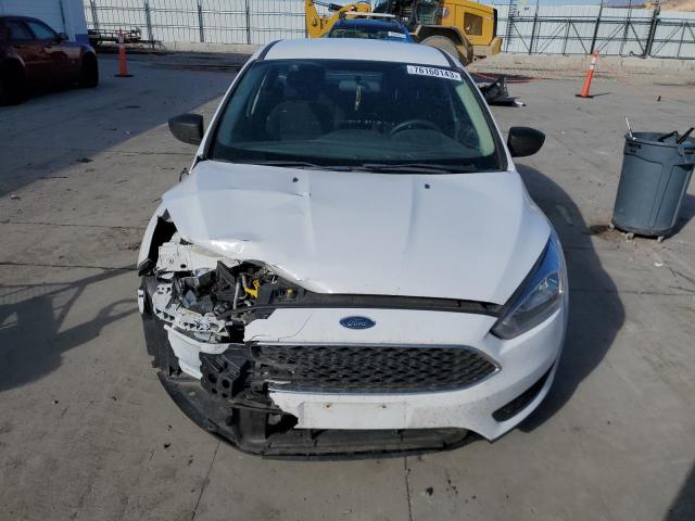 1FADP3E23JL260908 - 2018 FORD FOCUS S WHITE photo 5